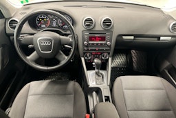 valkoinen Audi A3 2010 kuva 7.
