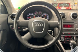 valkoinen Audi A3 2010 kuva 11.