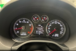 valkoinen Audi A3 2010 kuva 13.