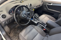 valkoinen Audi A3 2010 kuva 3.
