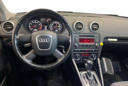 valkoinen Audi A3 2010 kuva 9.