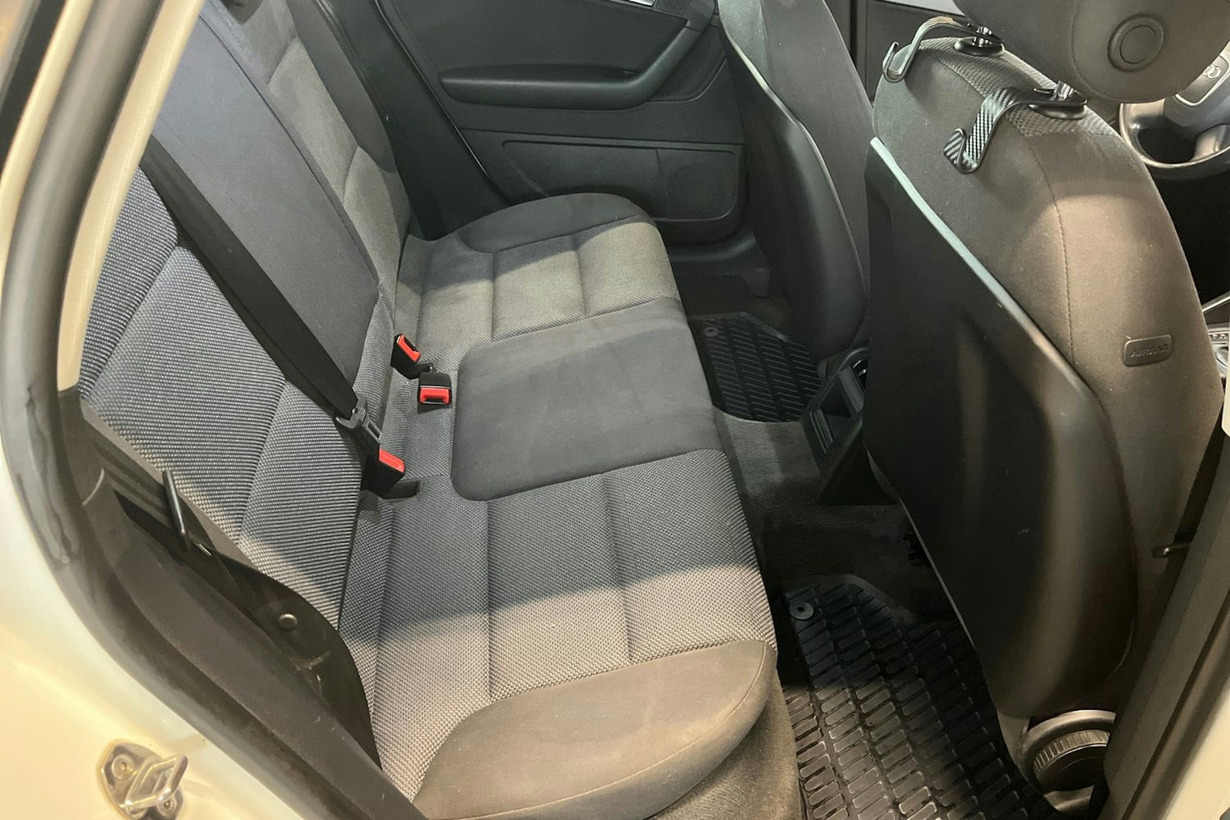 valkoinen Audi A3 2010 kuva 17.