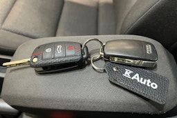 valkoinen Audi A3 2010 kuva 22.