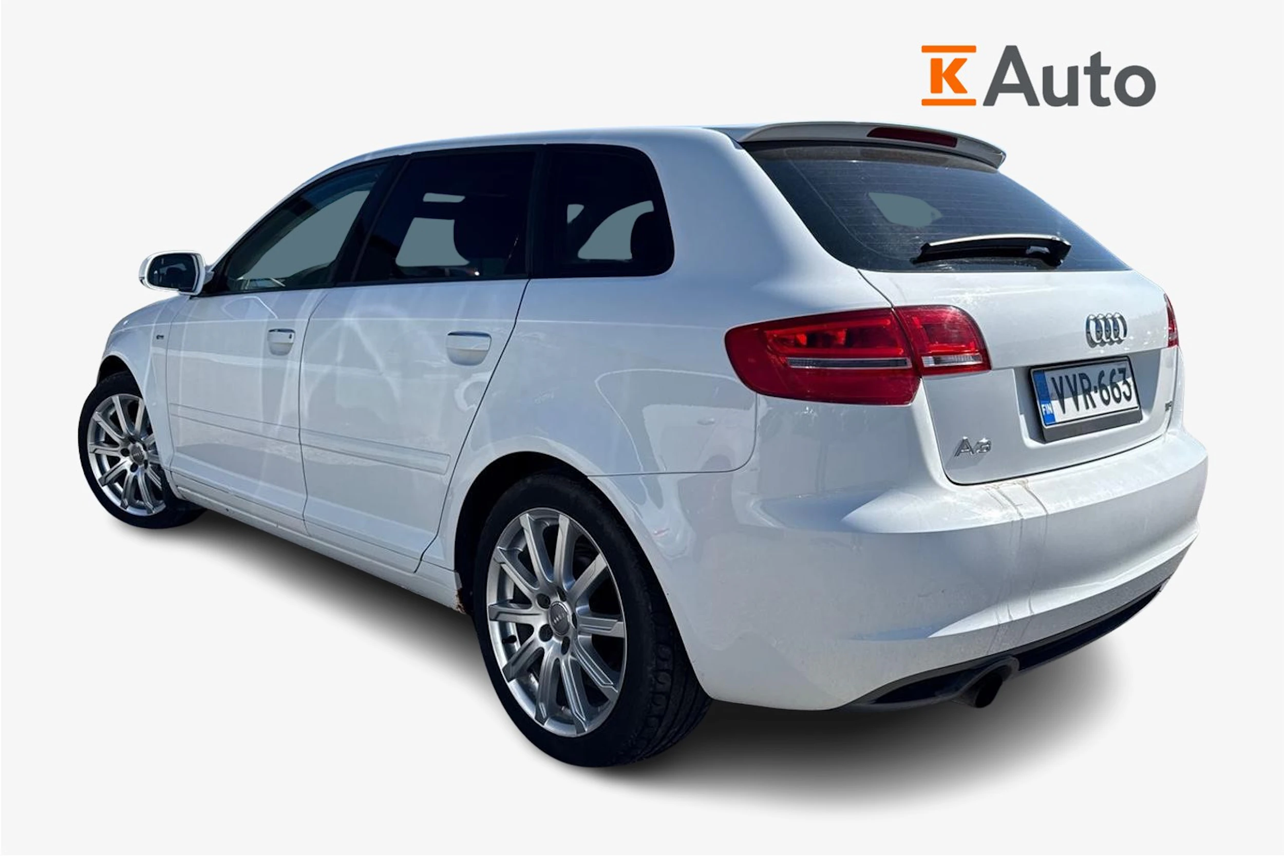 valkoinen Audi A3 2010 kuva 2.