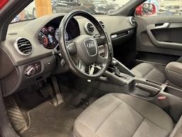 punainen Audi A3 2010 kuva 3.