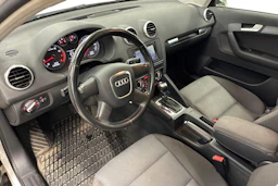 valkoinen Audi A3 2011 kuva 3.