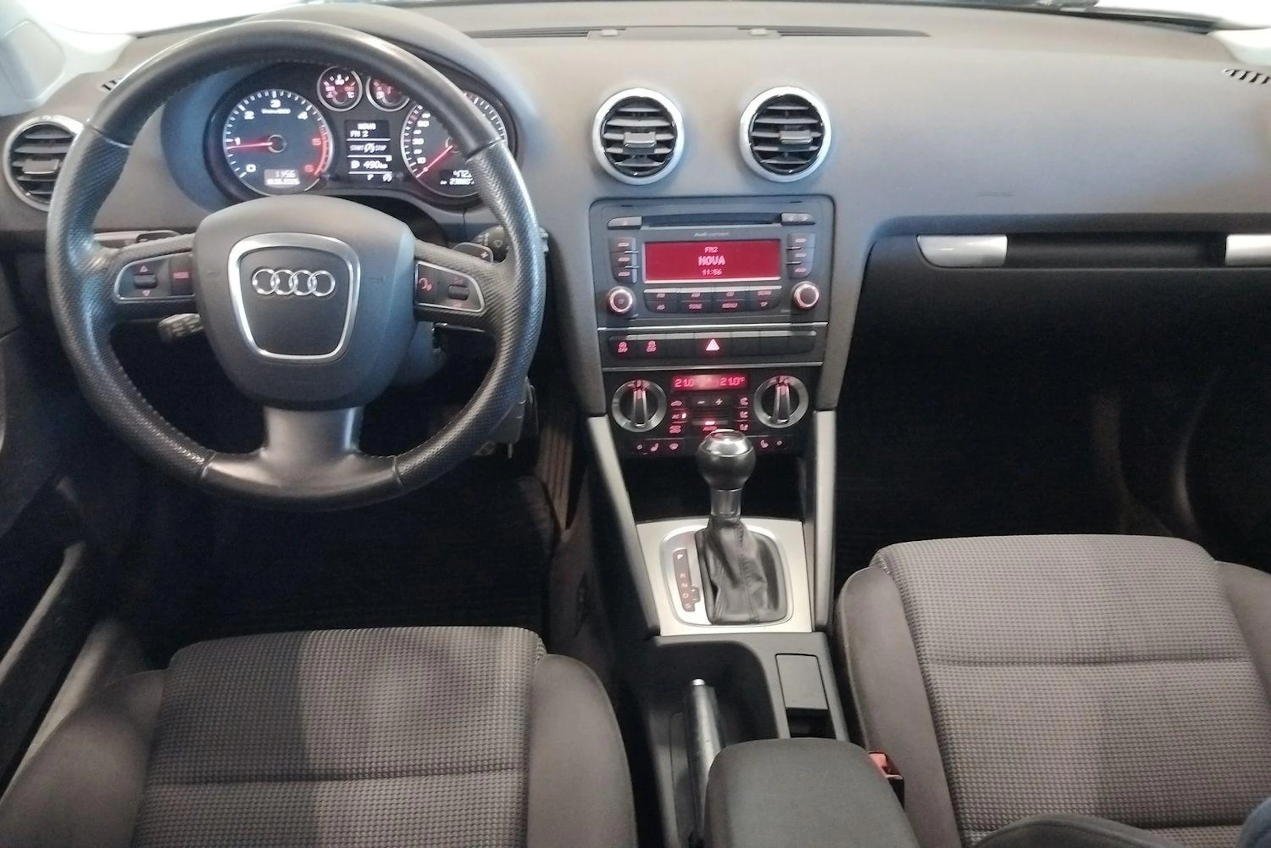 musta Audi A3 2011 kuva 7.