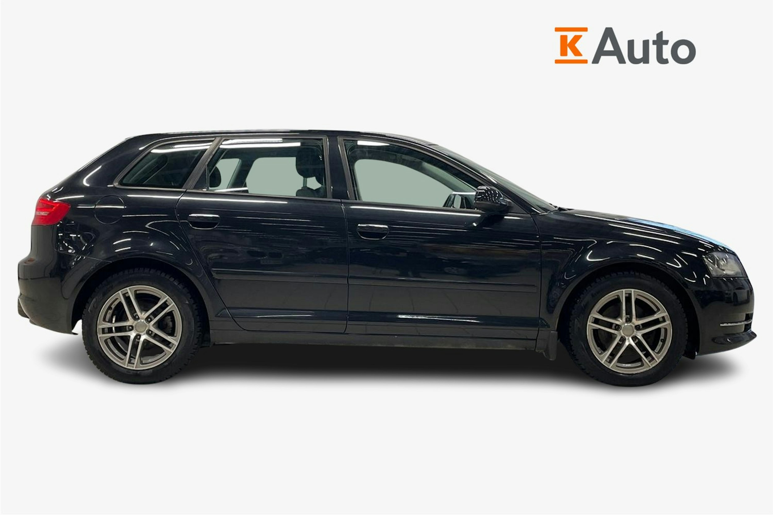 Musta Audi A3 2011 kuva 6.