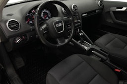 Musta Audi A3 2011 kuva 7.