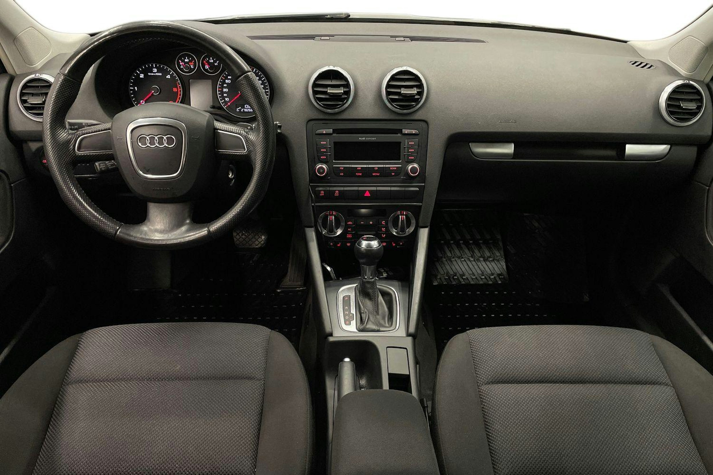 Musta Audi A3 2011 kuva 9.
