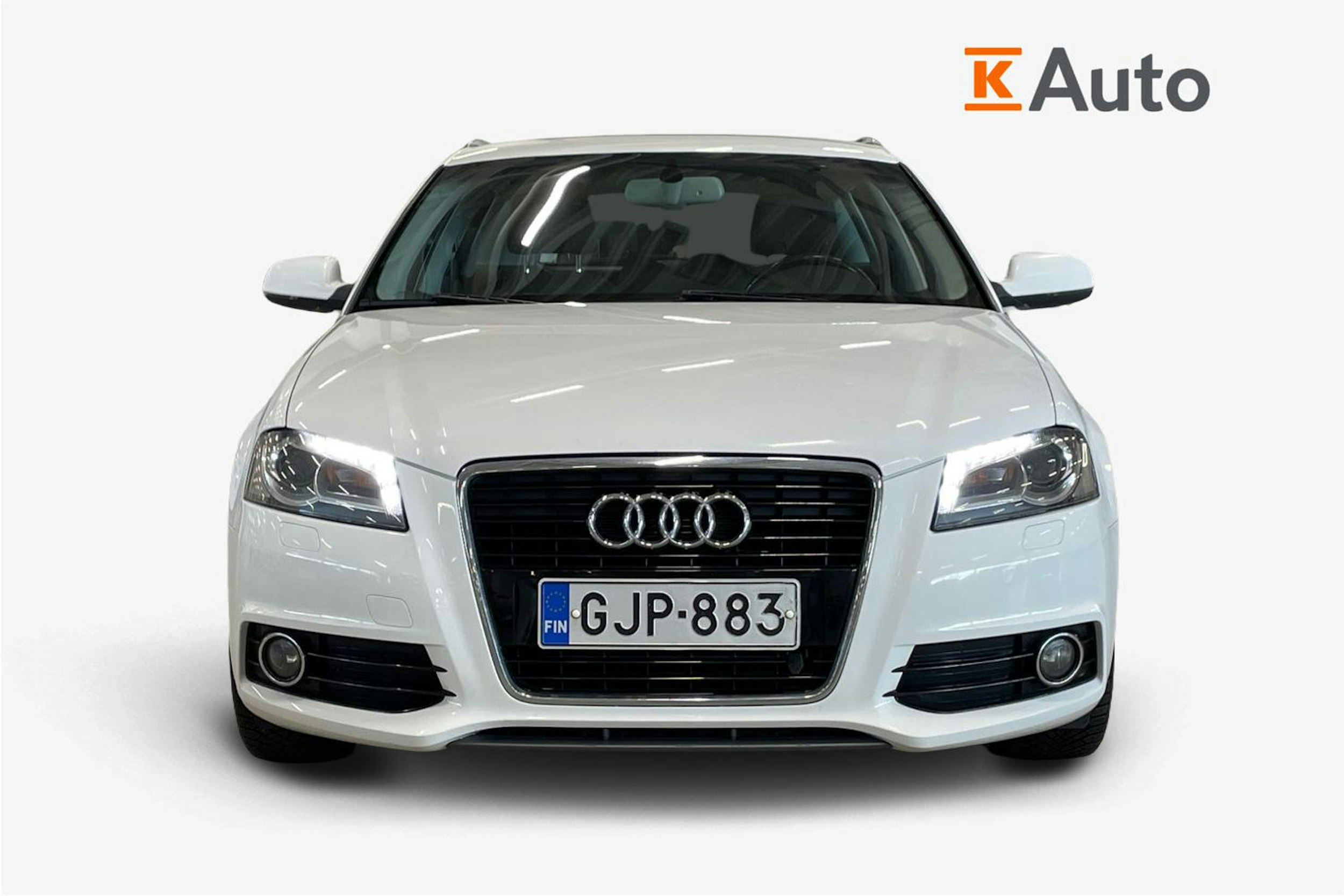 valkoinen Audi A3 2011 kuva 5.