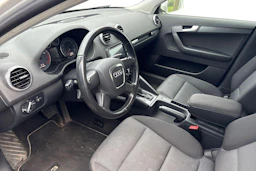 valkoinen Audi A3 2011 kuva 3.