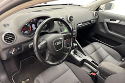 valkoinen Audi A3 2011 kuva 6.