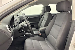 valkoinen Audi A3 2011 kuva 11.