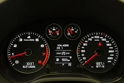 valkoinen Audi A3 2011 kuva 14.
