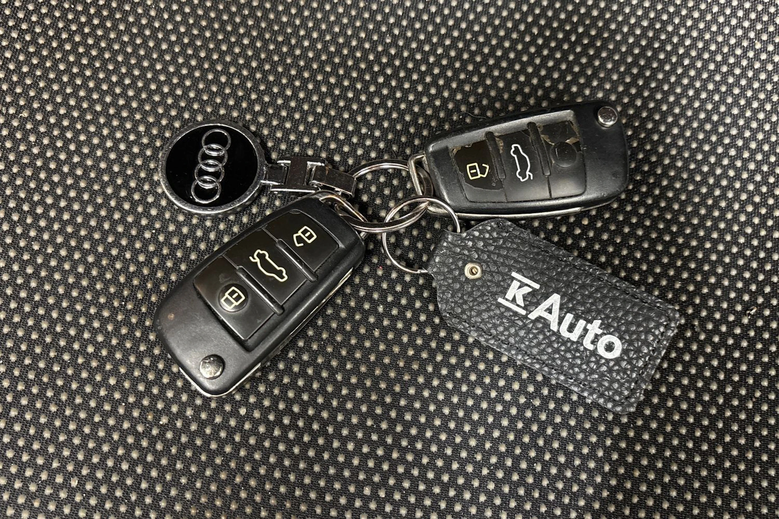 valkoinen Audi A3 2011 kuva 17.