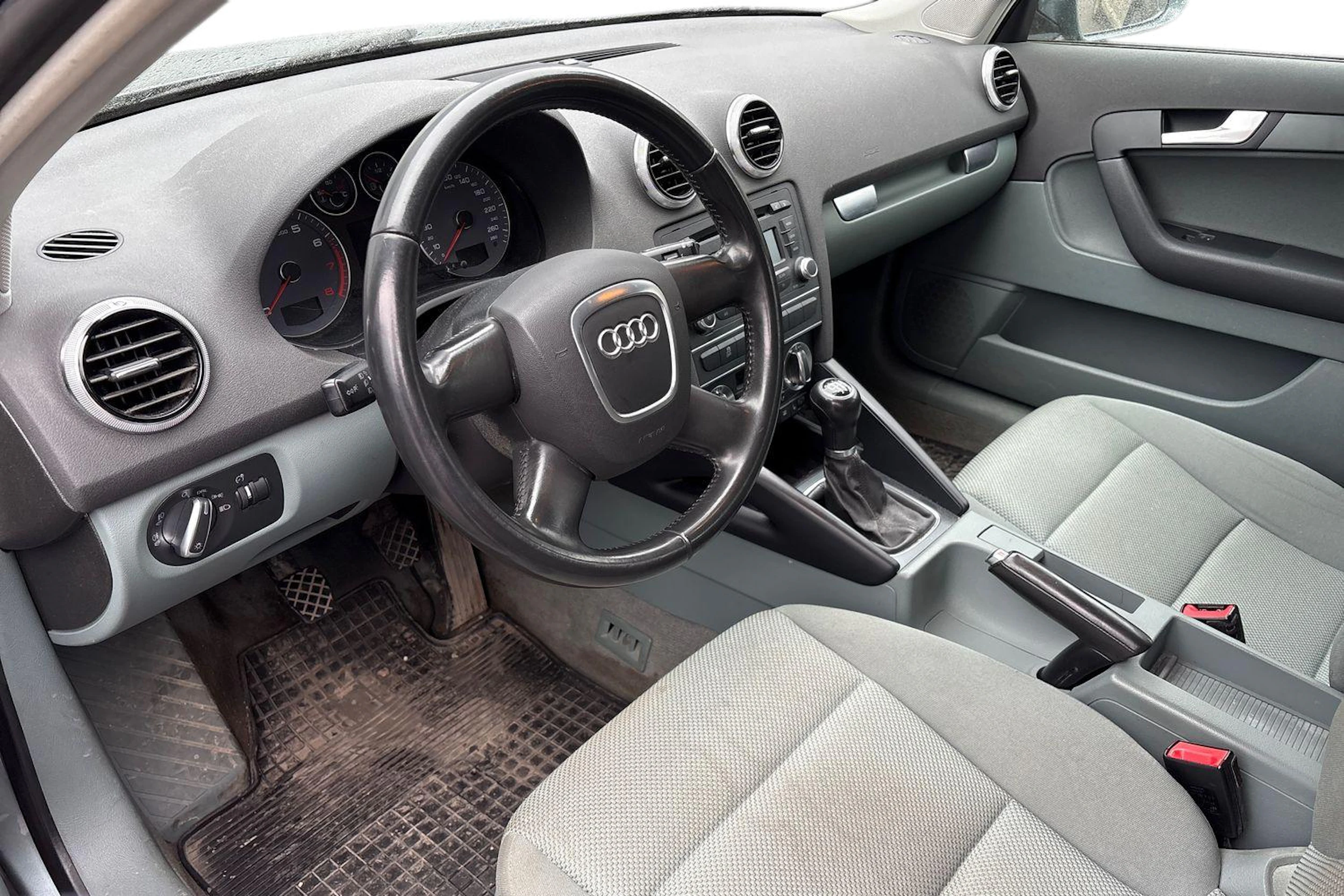 harmaa Audi A3 2011 kuva 3.