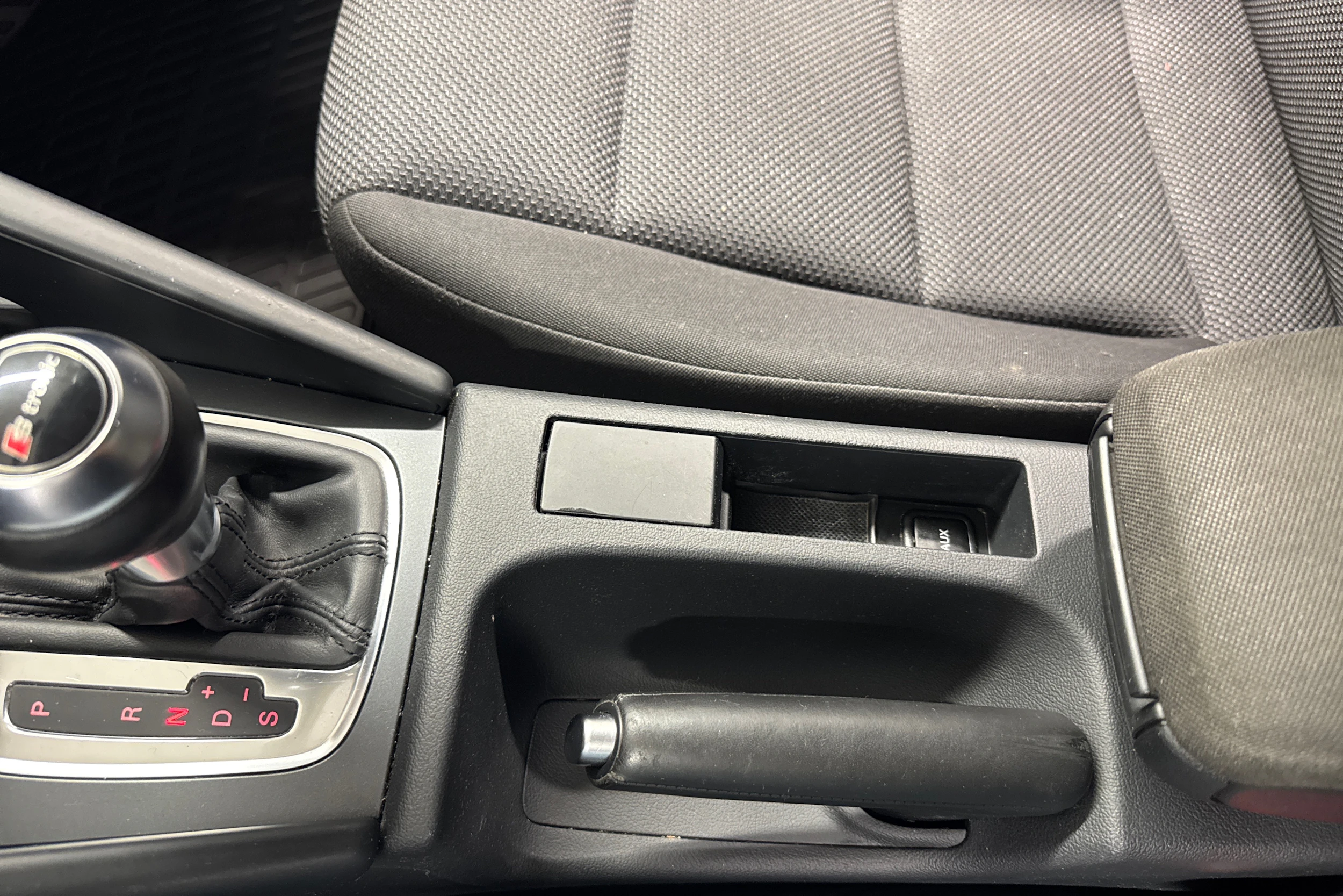 Punainen Audi A3 2012 kuva 16.