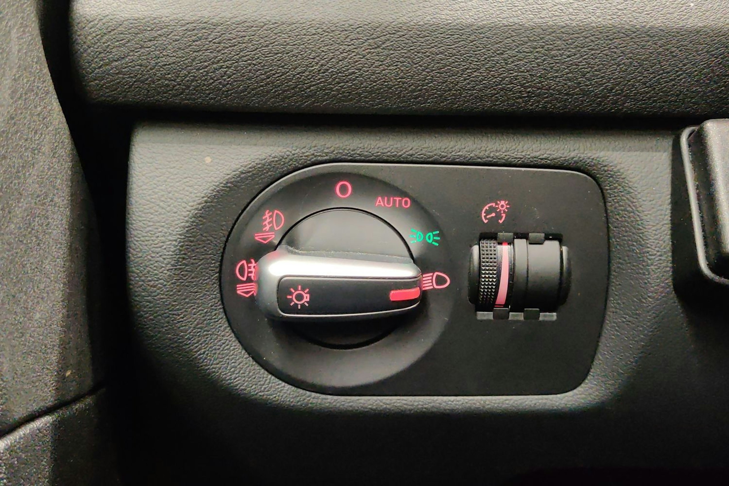 Harmaa Audi A3 2012 kuva 18.