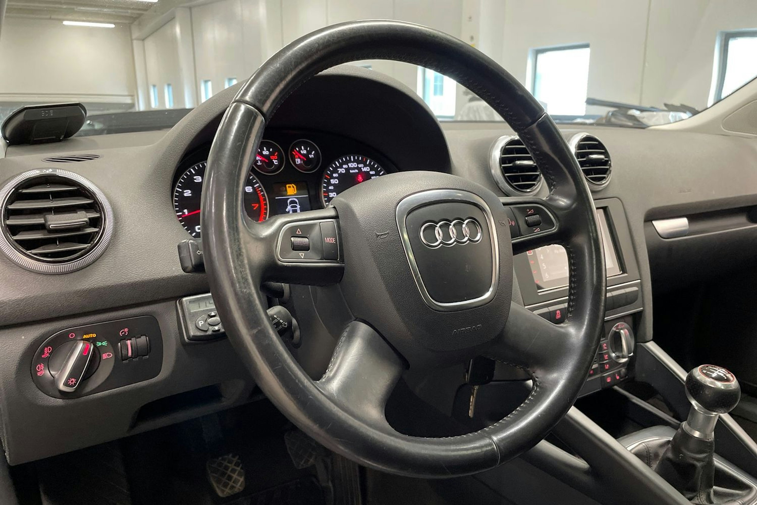 Harmaa Audi A3 2012 kuva 22.