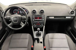 valkoinen Audi A3 2012 kuva 12.