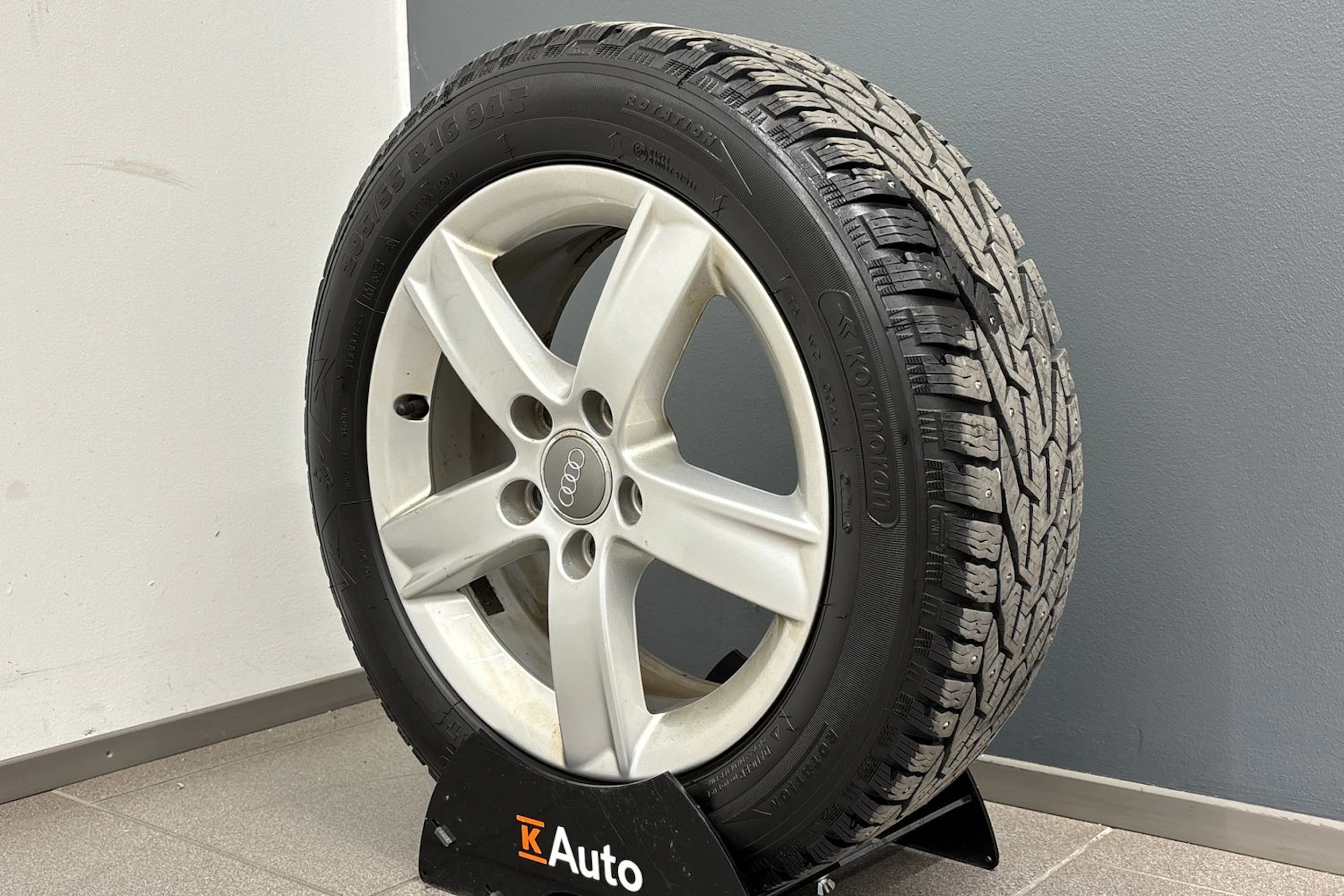 valkoinen Audi A3 2012 kuva 16.