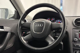 valkoinen Audi A3 2012 kuva 19.