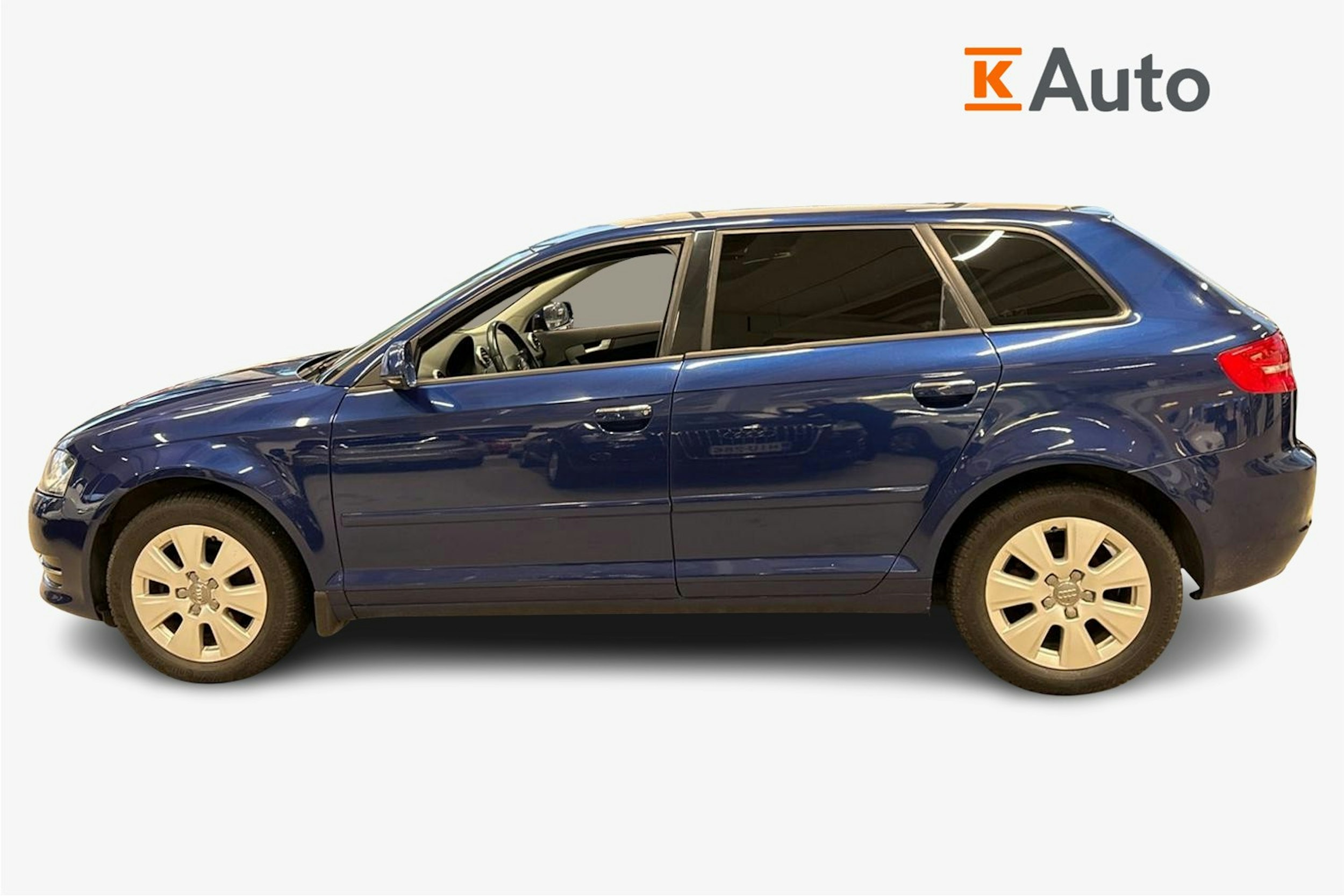 Sininen Audi A3 2012 kuva 6.