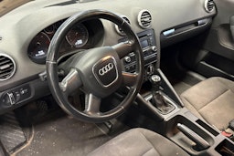 Sininen Audi A3 2012 kuva 7.