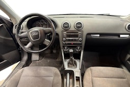 Sininen Audi A3 2012 kuva 9.
