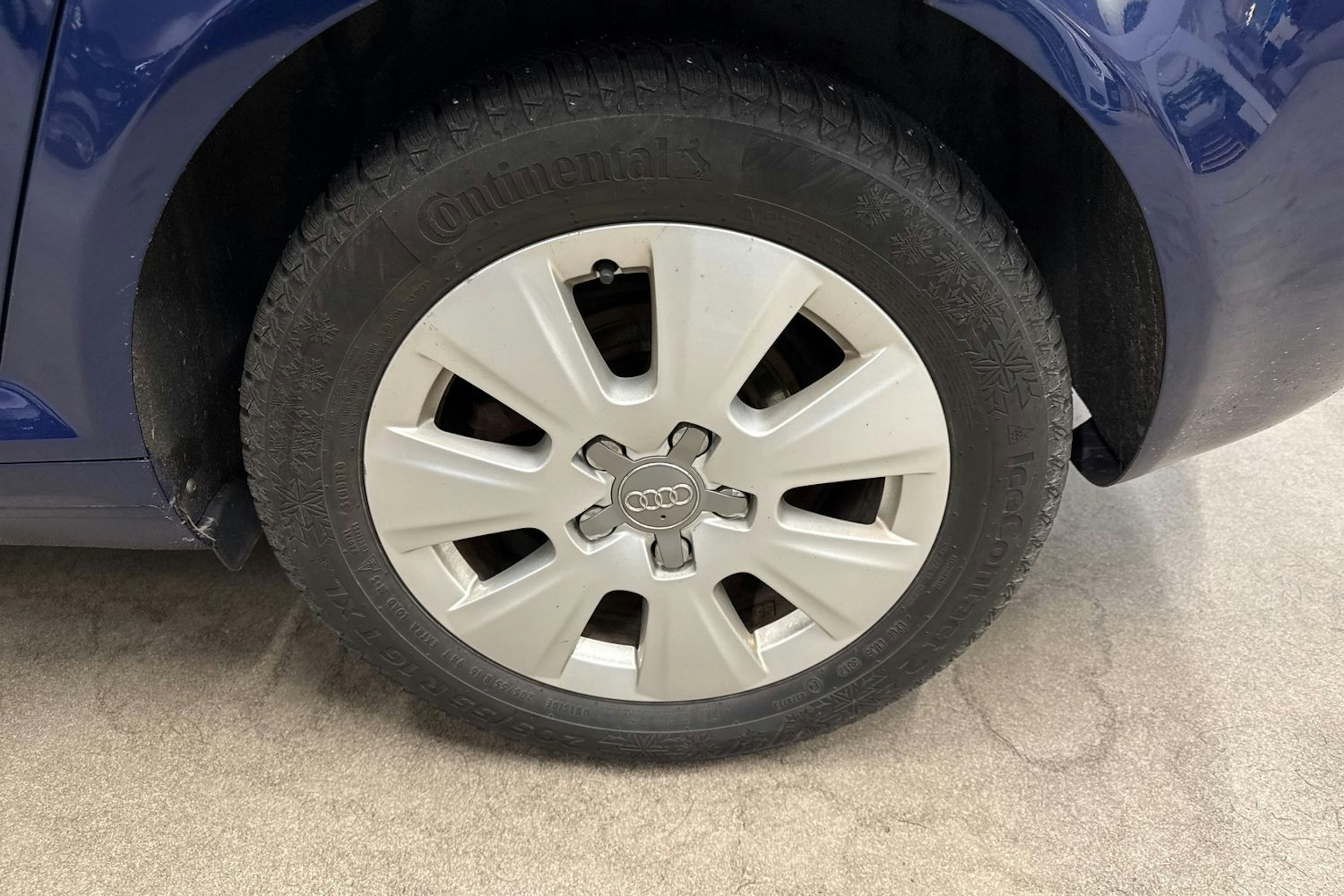 Sininen Audi A3 2012 kuva 13.