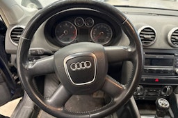 Sininen Audi A3 2012 kuva 14.