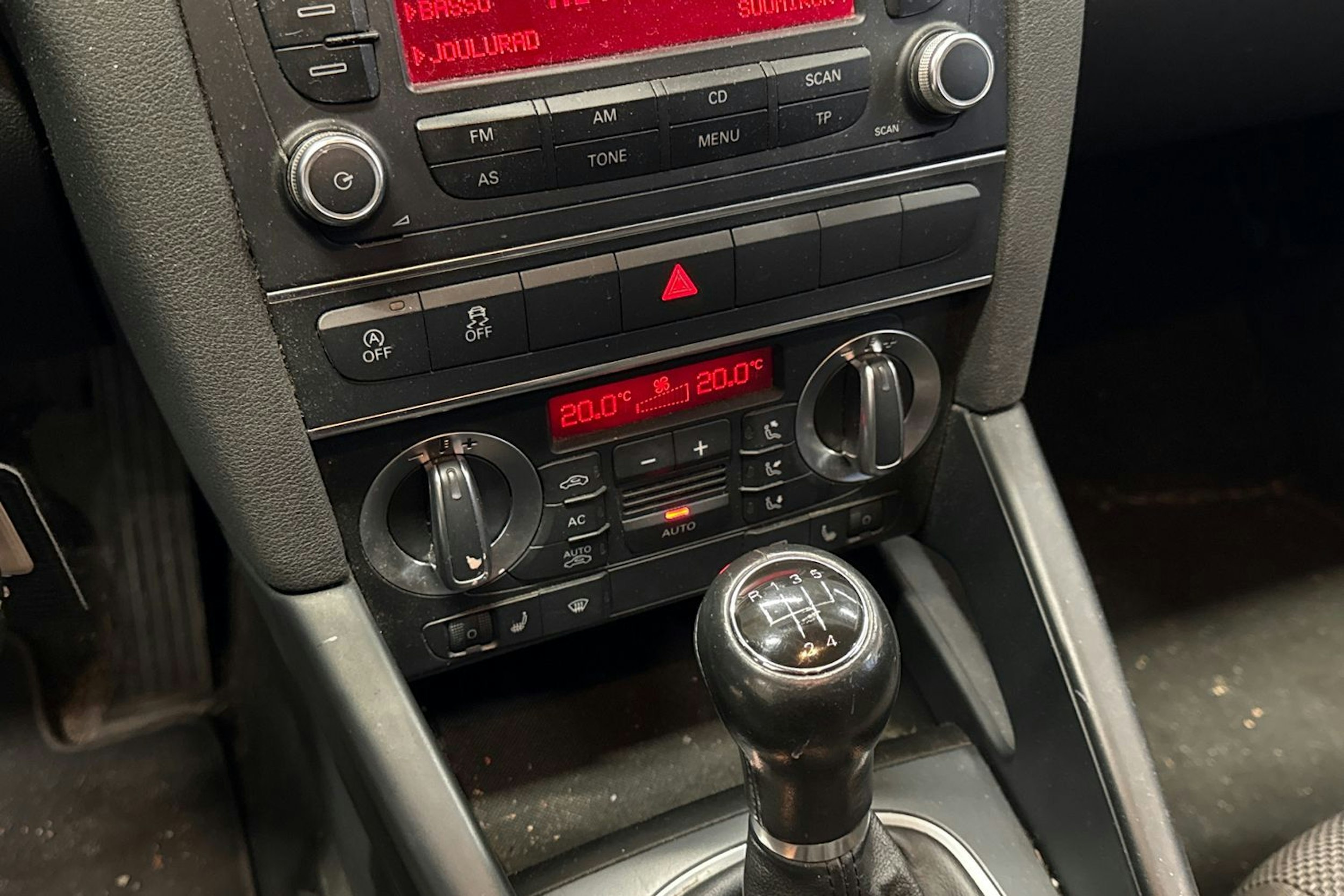 Sininen Audi A3 2012 kuva 17.