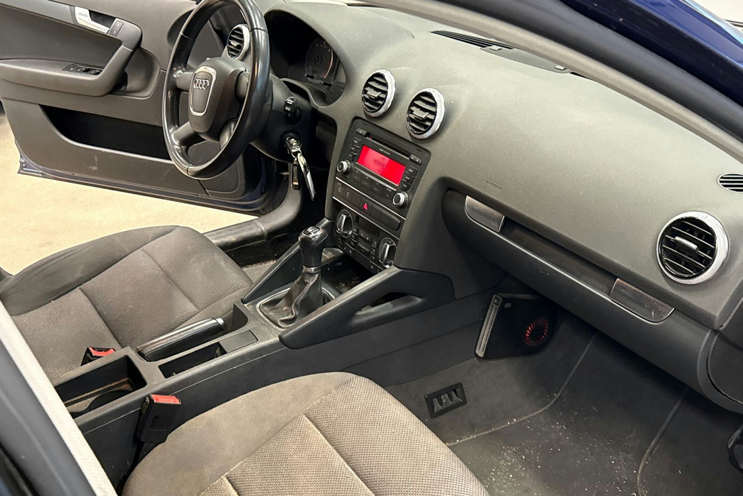 Sininen Audi A3 2012 kuva 21.