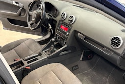 Sininen Audi A3 2012 kuva 21.