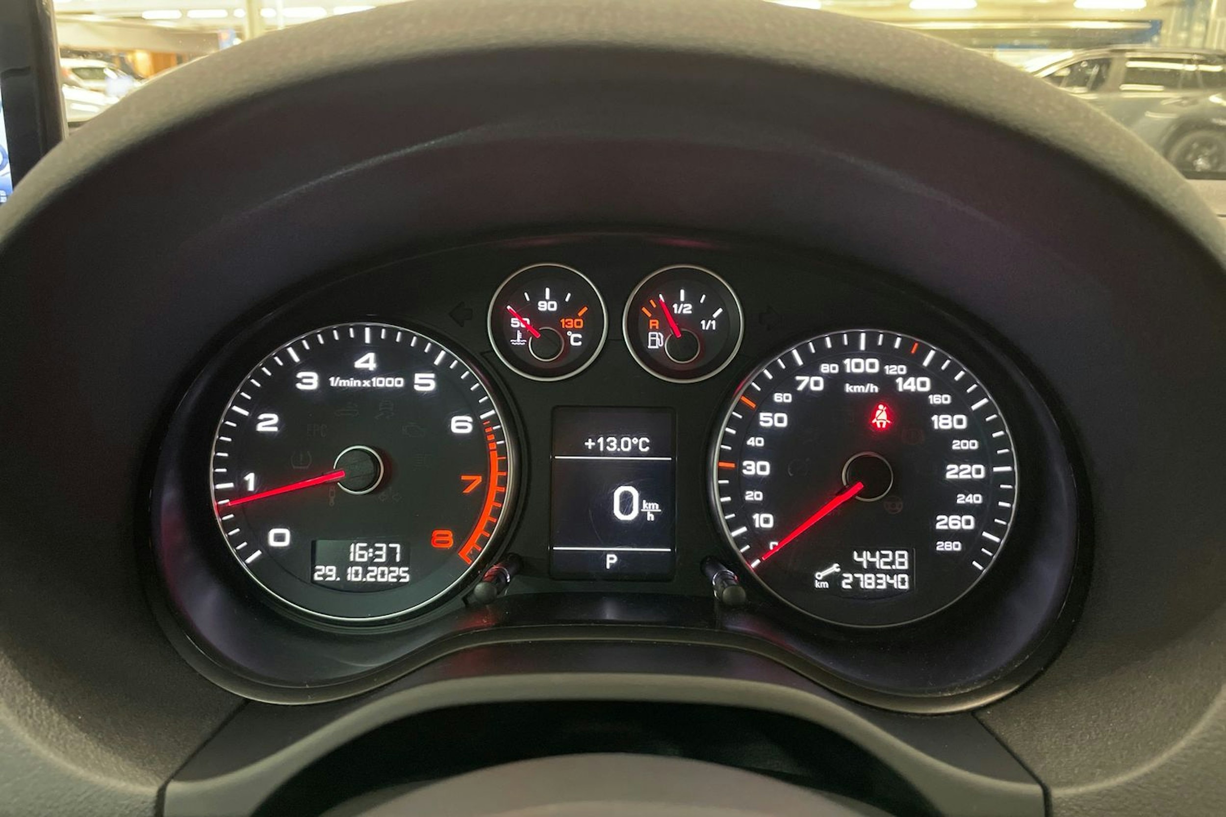 Sininen Audi A3 2012 kuva 14.