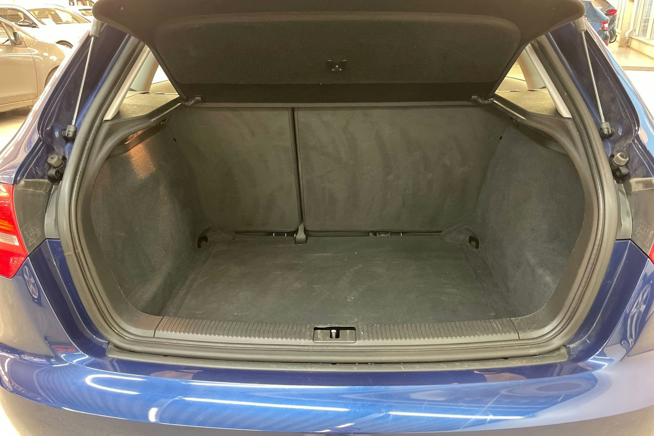 Sininen Audi A3 2012 kuva 21.