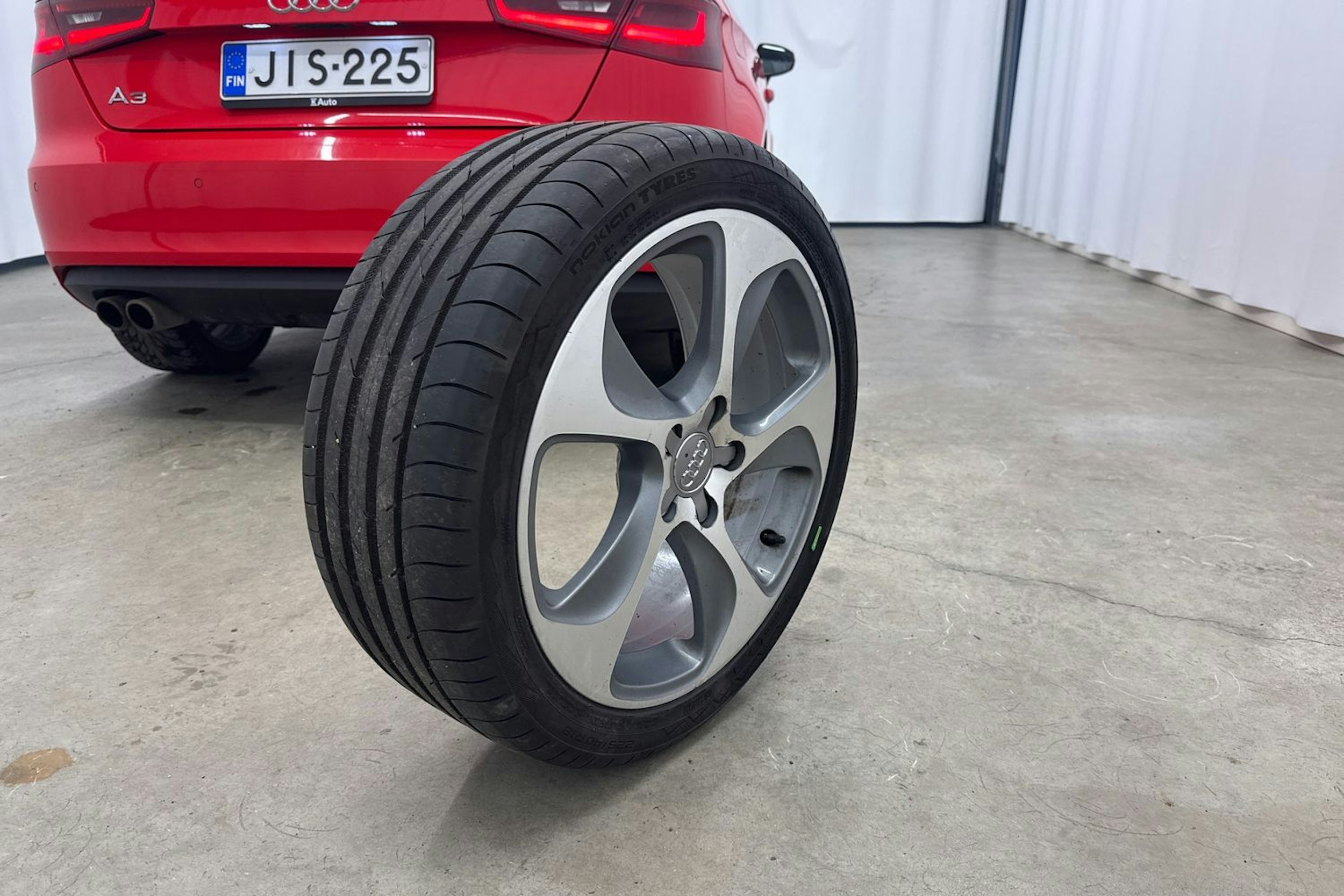 punainen Audi A3 2012 kuva 9.