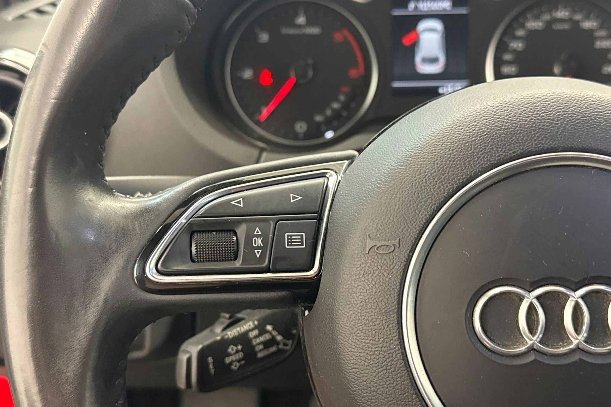 punainen Audi A3 2012 kuva 12.