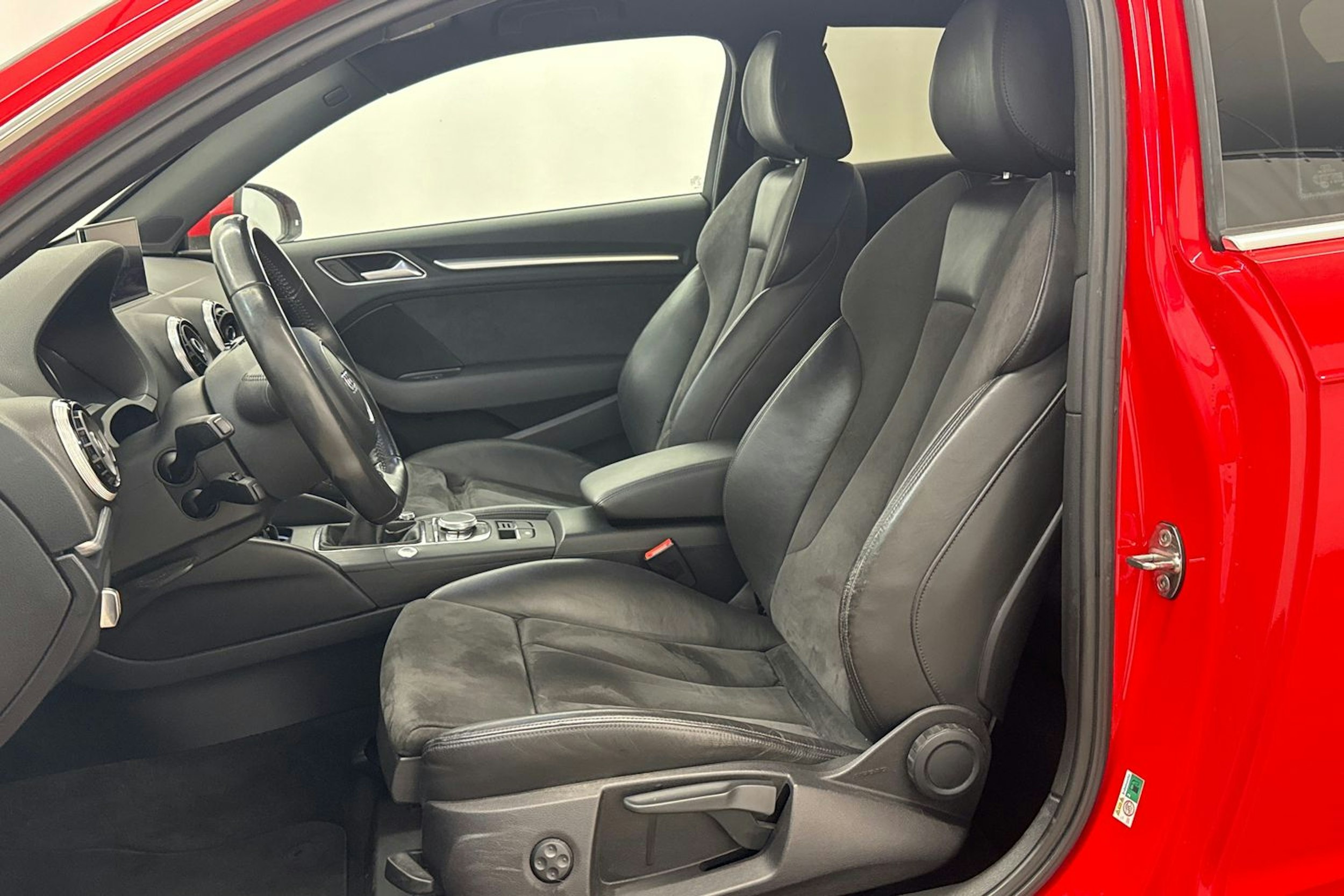 punainen Audi A3 2012 kuva 20.