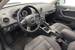 harmaa Audi A3 2012 kuva 6.