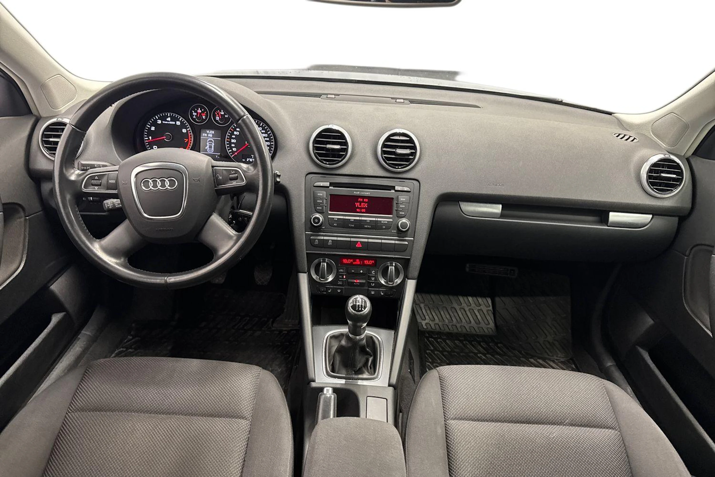 harmaa Audi A3 2012 kuva 7.