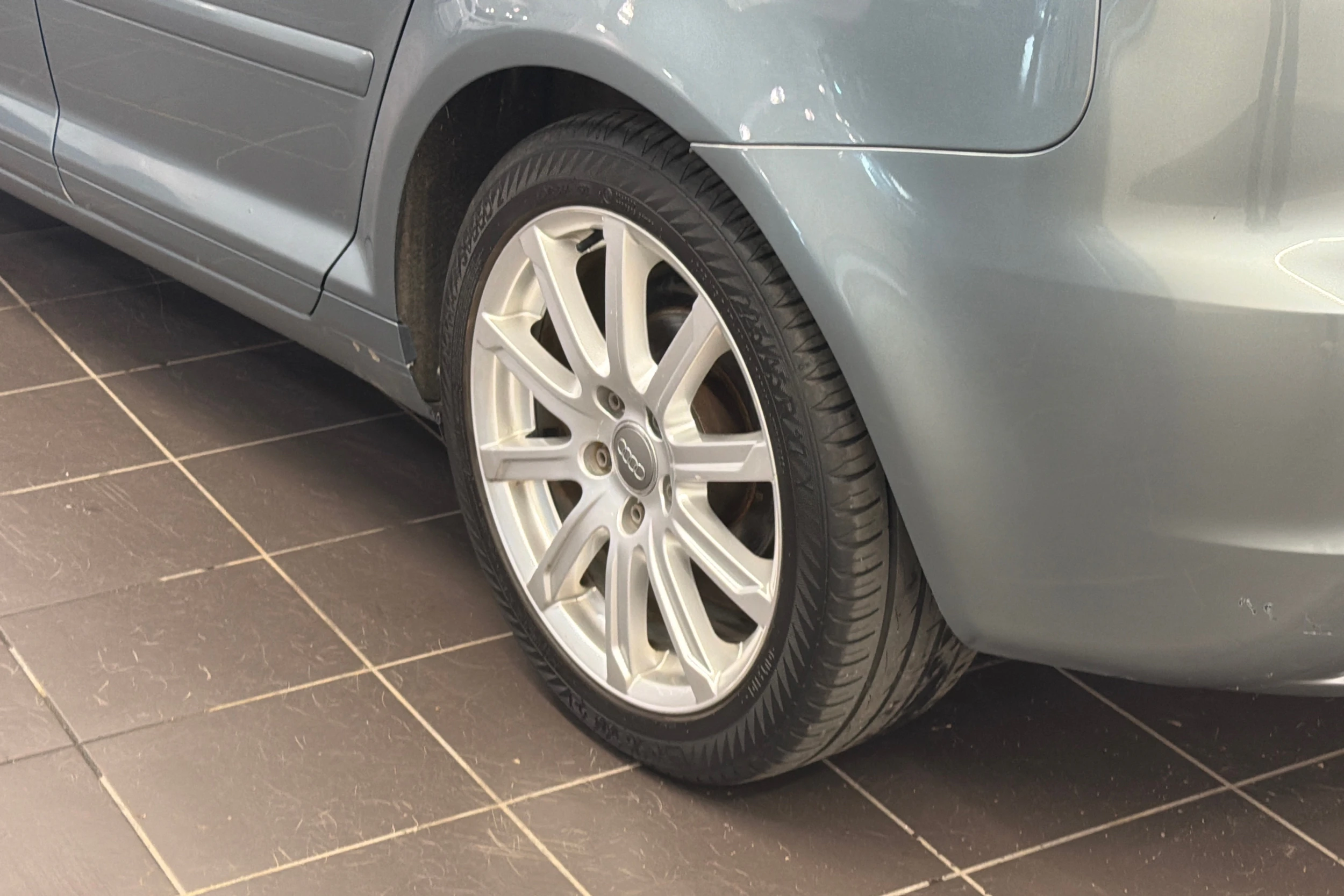 harmaa Audi A3 2012 kuva 10.
