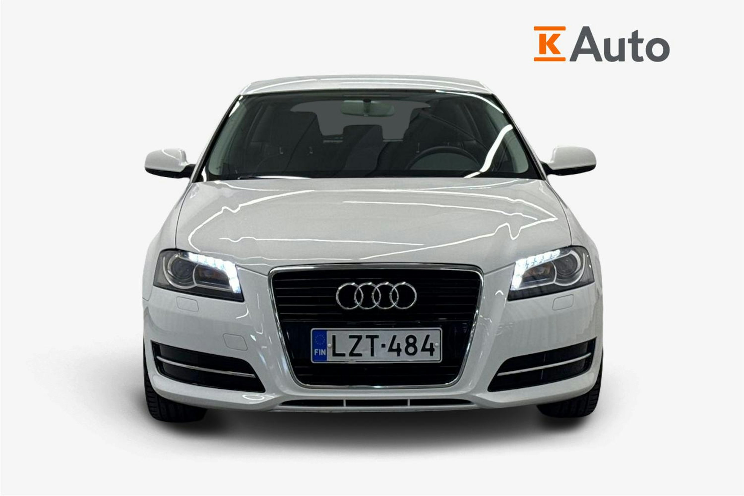 valkoinen Audi A3 2012 kuva 5.