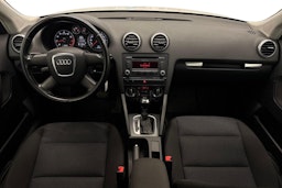 valkoinen Audi A3 2012 kuva 9.