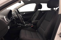valkoinen Audi A3 2012 kuva 11.