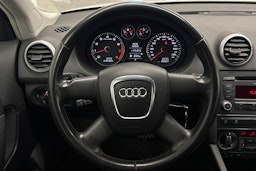 valkoinen Audi A3 2012 kuva 14.