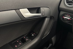 valkoinen Audi A3 2012 kuva 17.