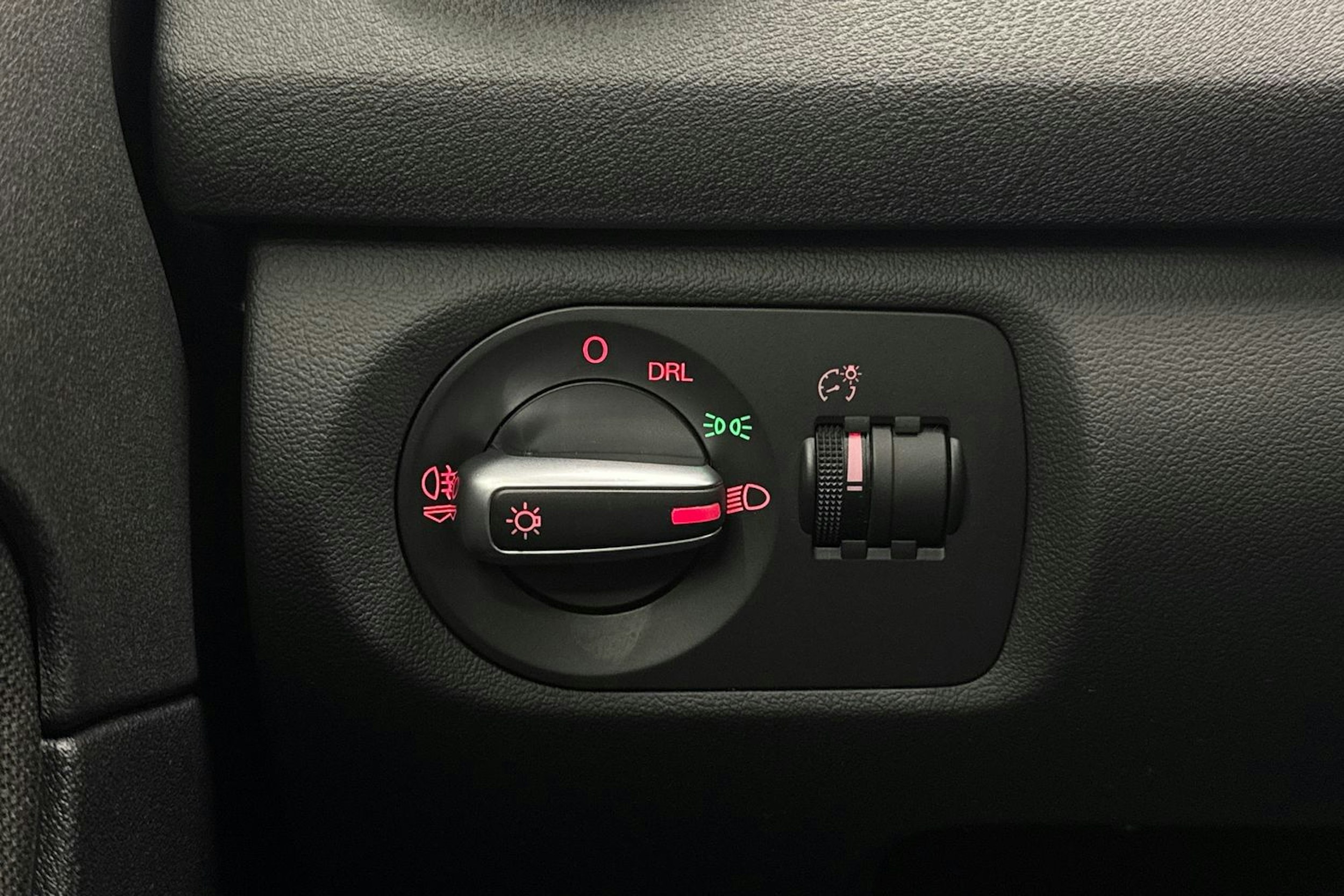 valkoinen Audi A3 2012 kuva 18.