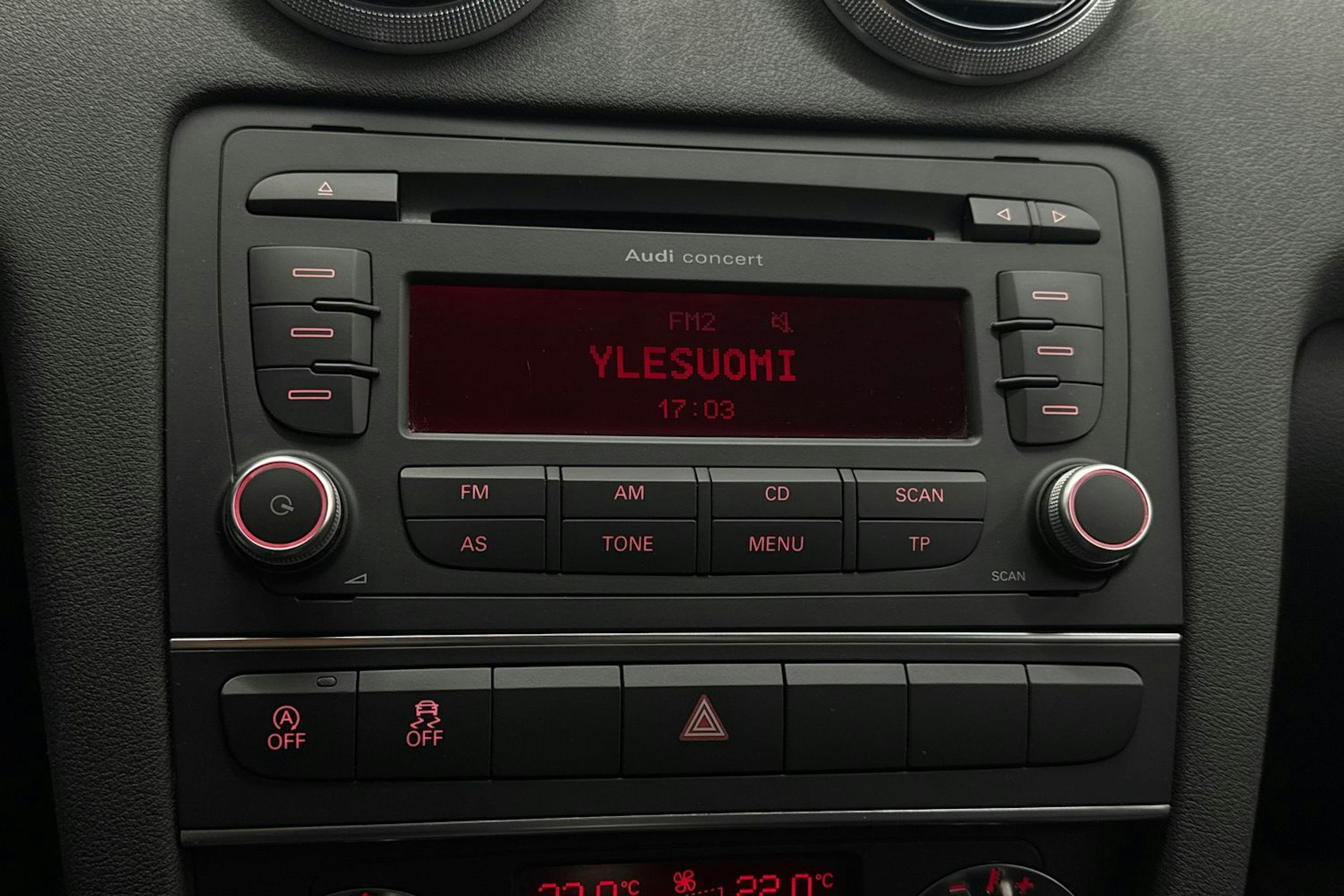 valkoinen Audi A3 2012 kuva 22.